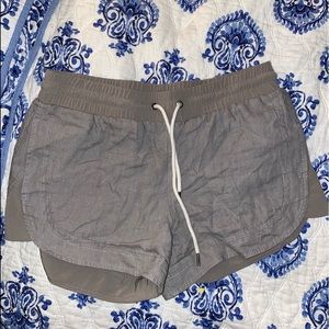 women’s gray athleta shorts